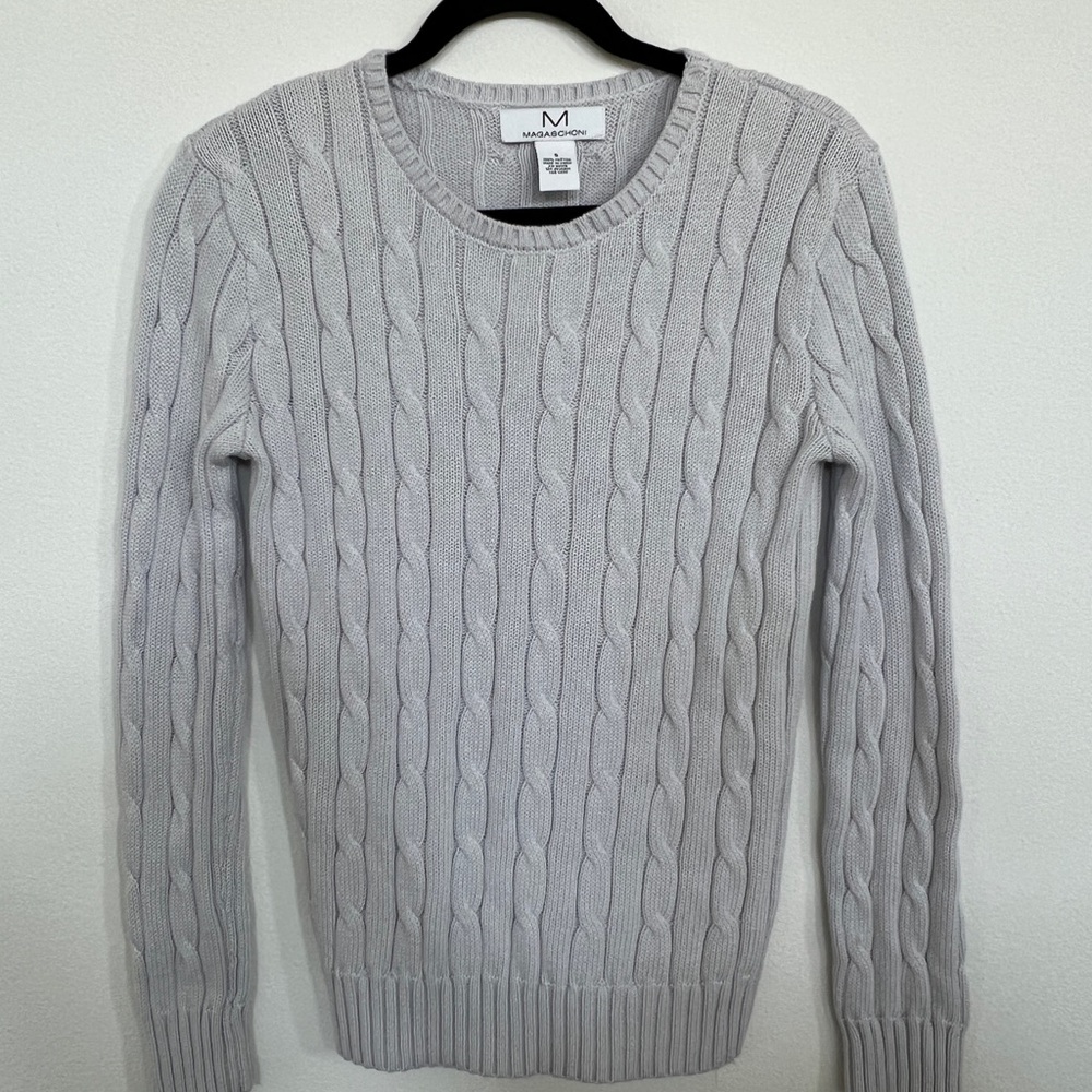 Women’s Light Grey Cable Knit Sweater Size Small Magaschoni like new